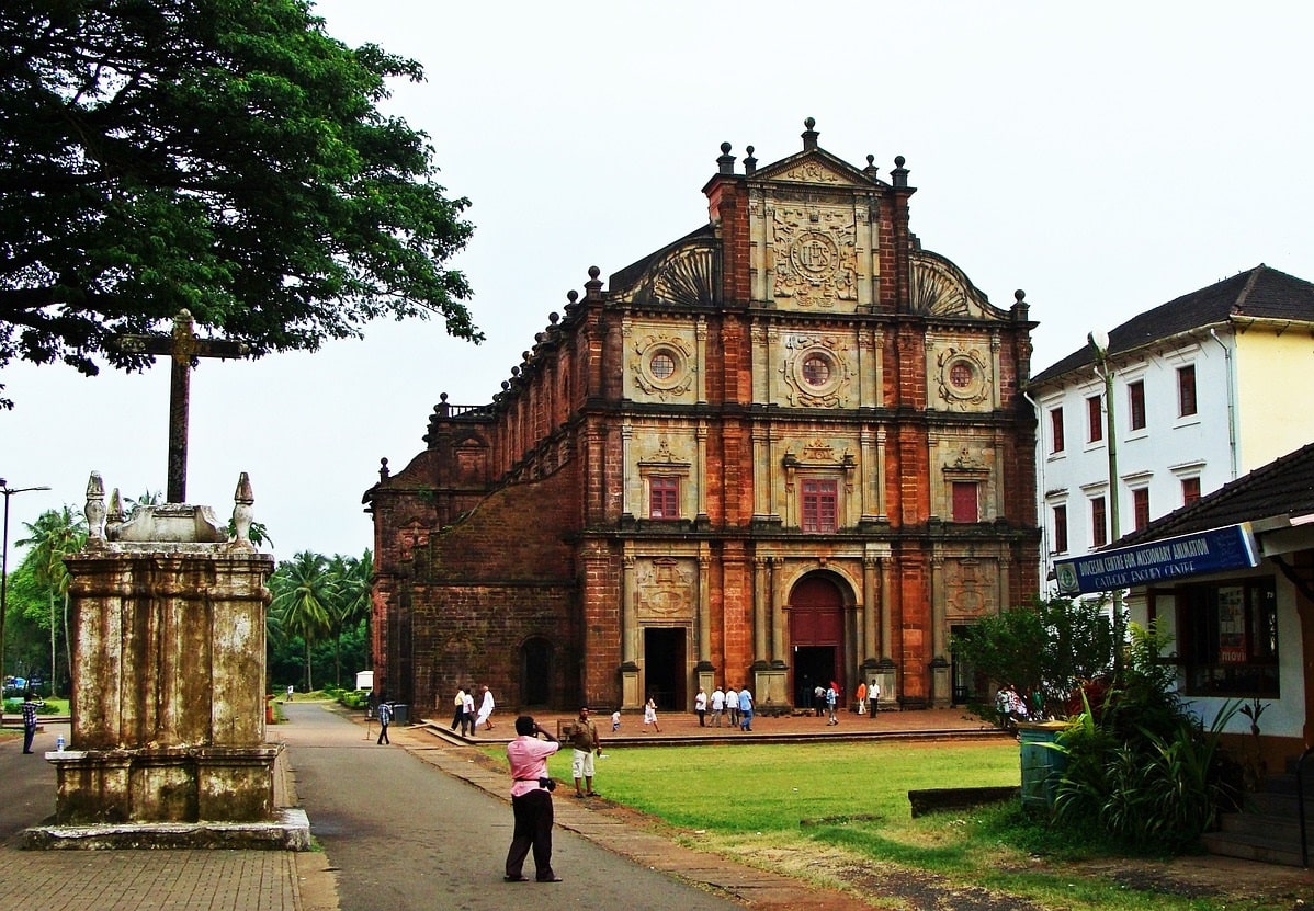 basilica of bom jesus church goa